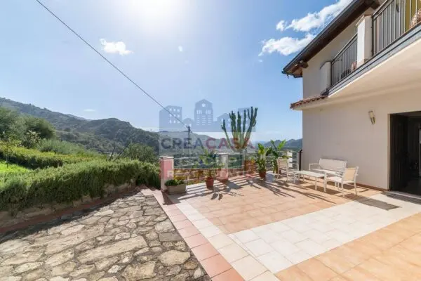 Villa C.da Cupparo, Graniti