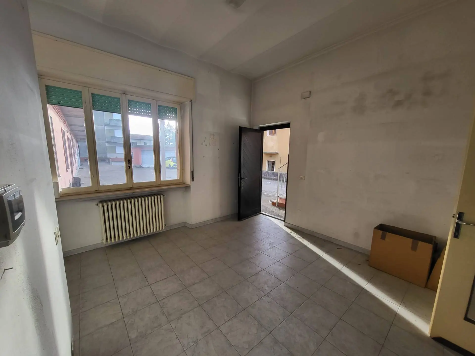 Immagine per Locale Commerciale in vendita a Albizzate manzoni 7