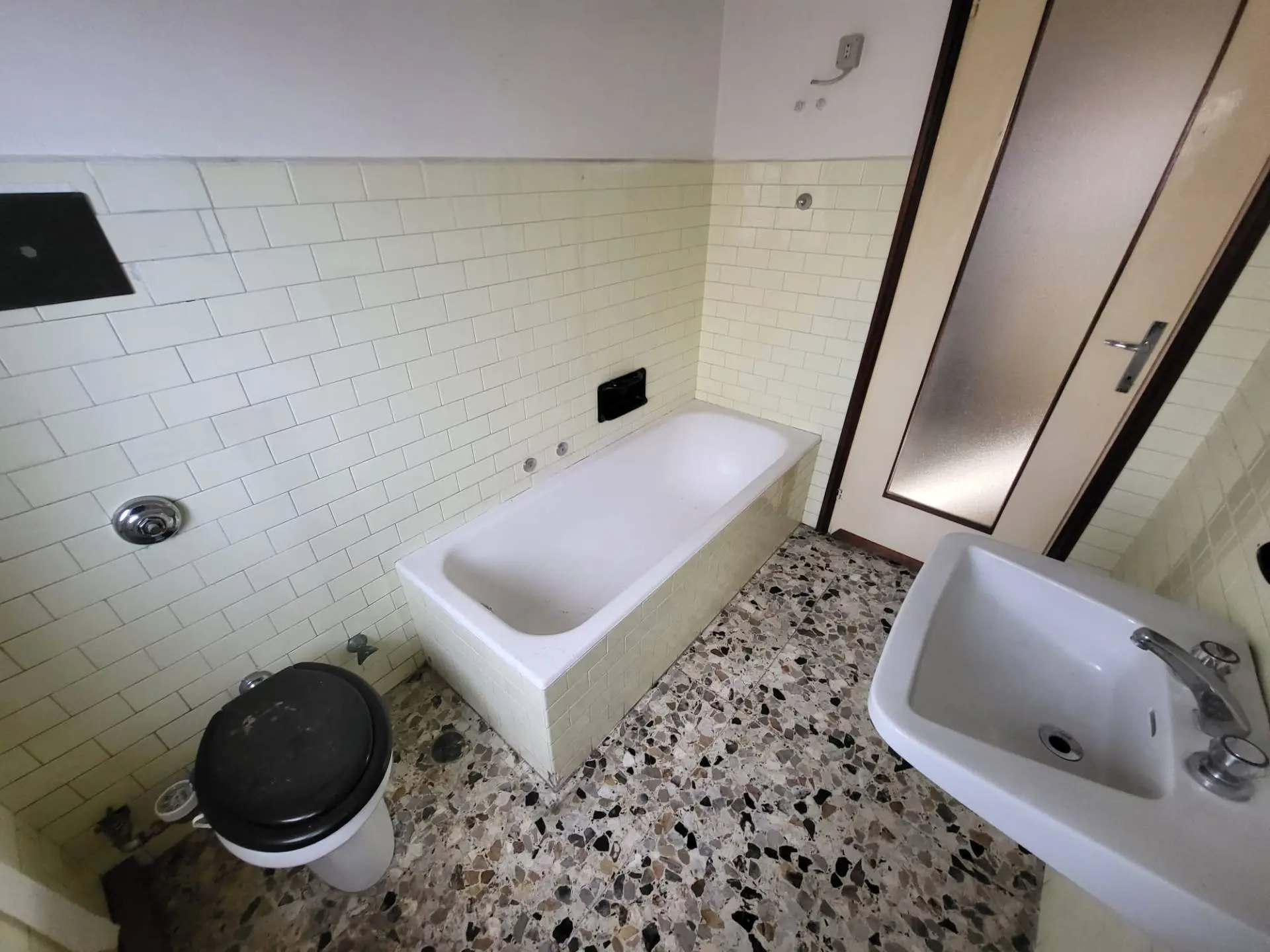 Immagine per Locale Commerciale in vendita a Albizzate manzoni 7