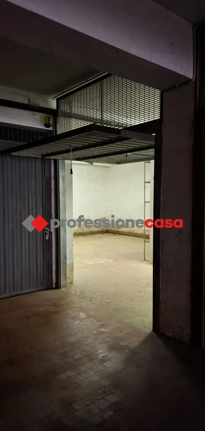 Immagine per Garage in vendita a Pomezia viale Po