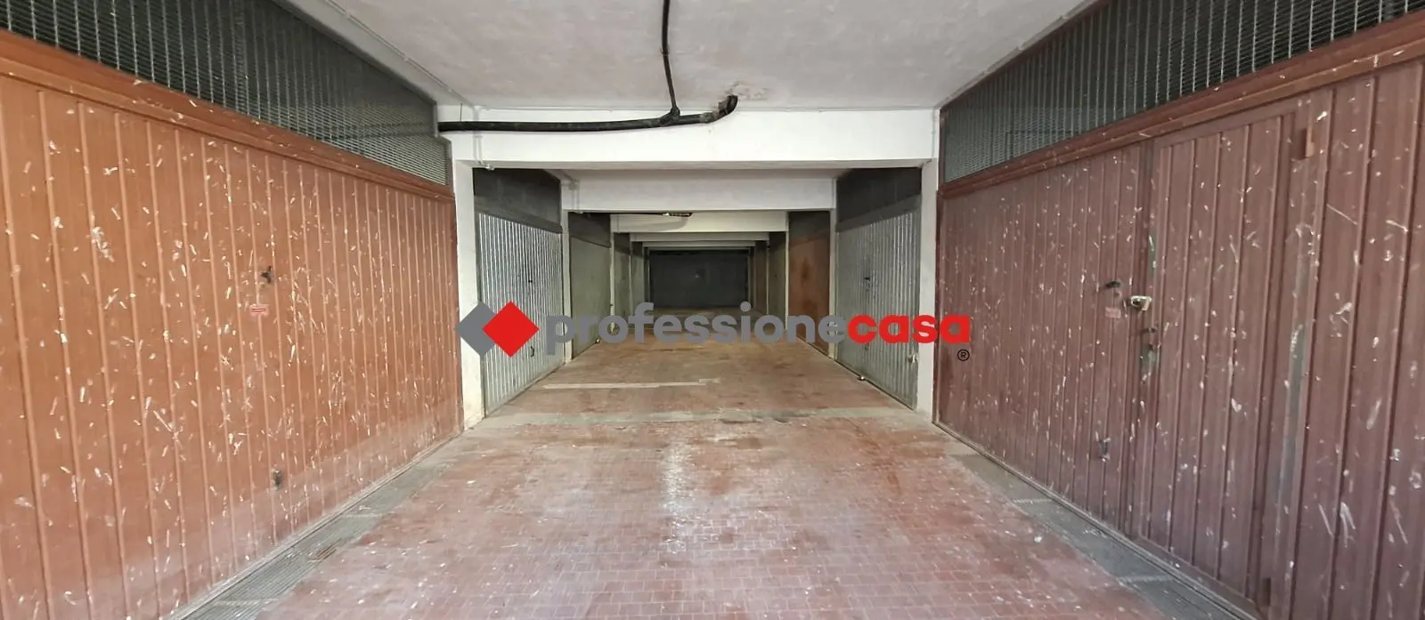 Immagine per Garage in vendita a Pomezia viale Po