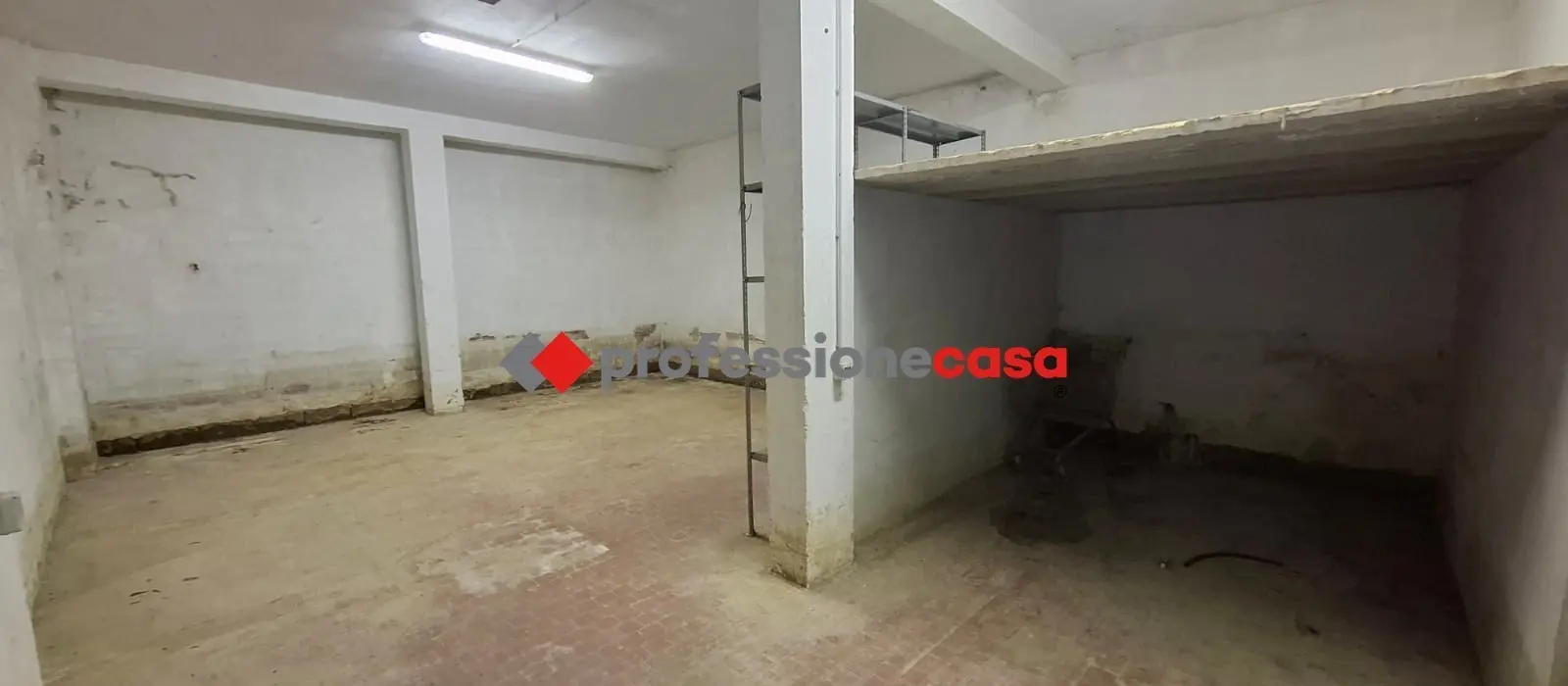 Immagine per Garage in vendita a Pomezia viale Po