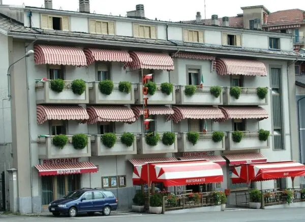 Negozio piazza Iii Alpini 4, Perosa Argentina