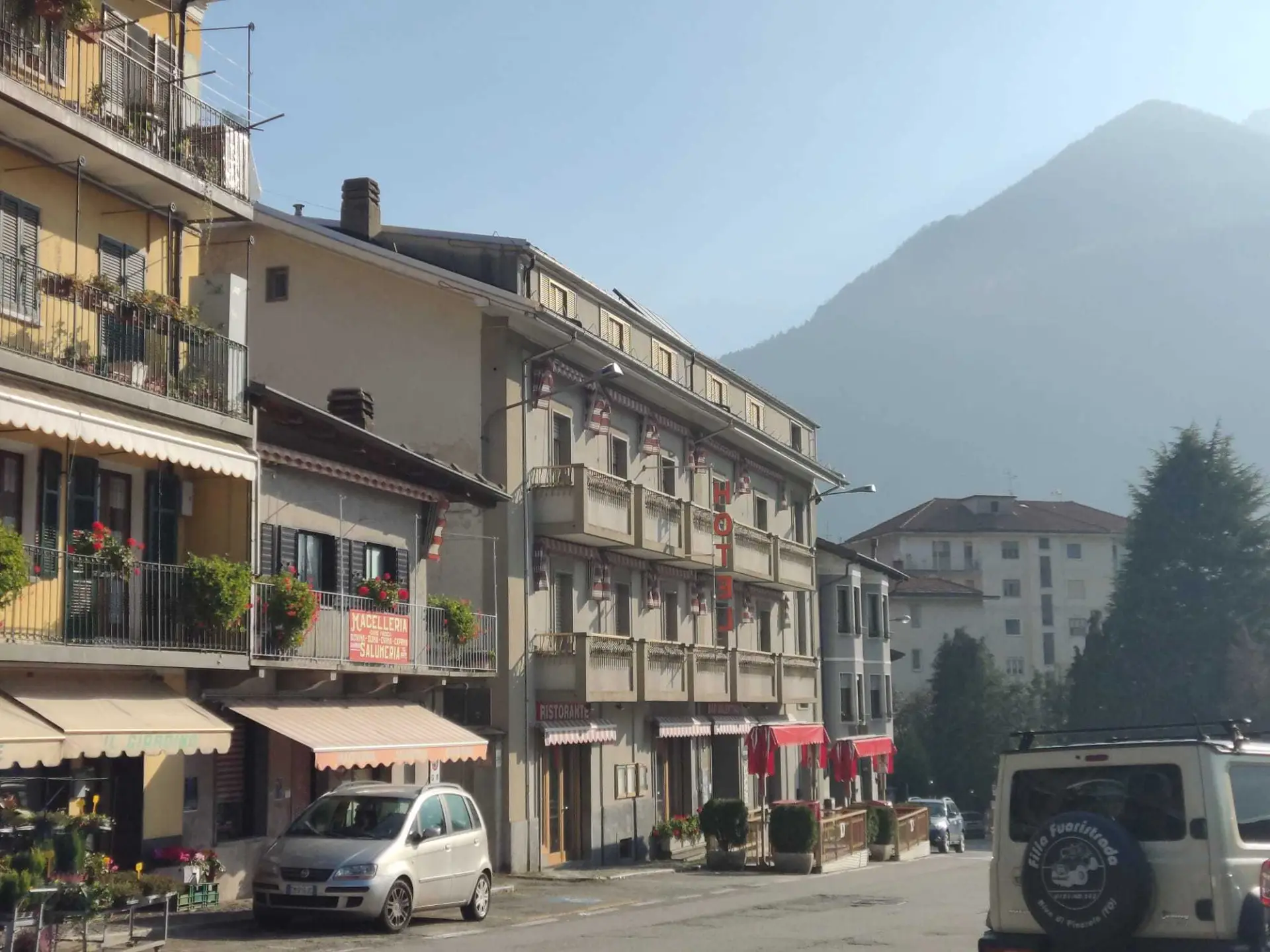 Immagine per Negozio in vendita a Perosa Argentina piazza Iii Alpini 4