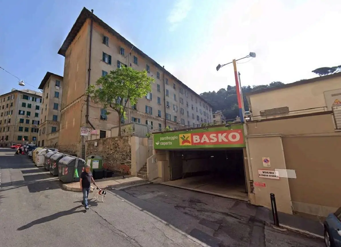 Immagine per Garage Singolo in vendita a Genova via Alizeri 5LR
