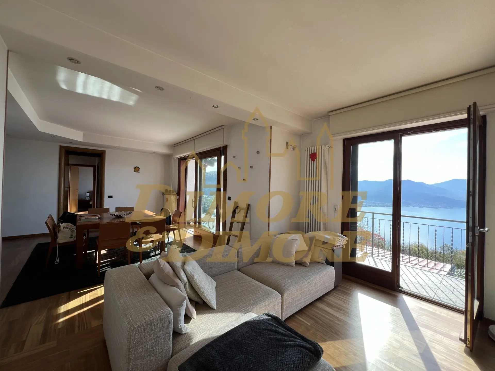 Immagine per Quadrilocale in vendita a Maccagno con Pino e Veddasca via Temistocle Solera 6