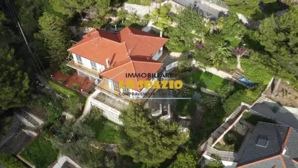 Villa via Soprana 21, Andora