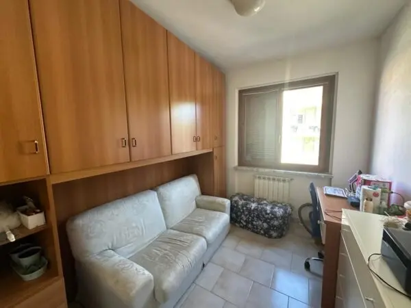 Appartamento via Fratelli Rosselli, Luni