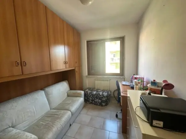 Appartamento via Fratelli Rosselli, Luni