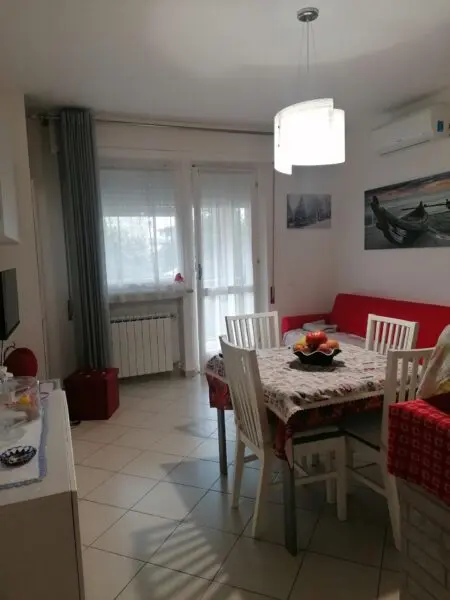 Appartamento via Lunense, Carrara