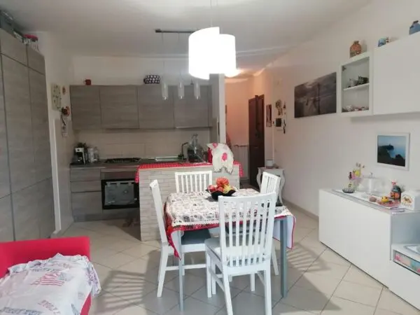 Appartamento via Lunense, Carrara