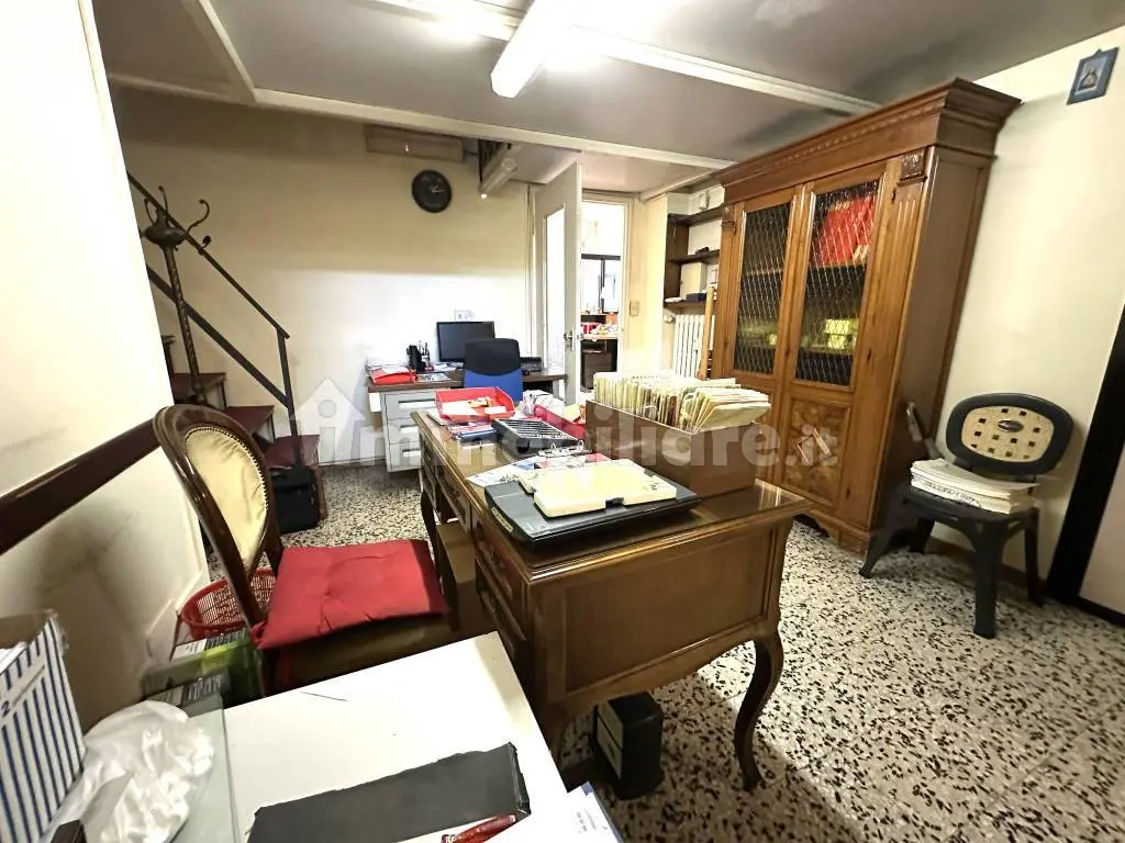 Immagine per Locale Commerciale in Vendita a Torino Via Nole