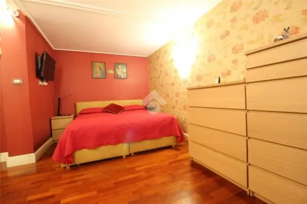 Appartamento via Pola, Catania