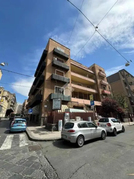 Appartamento via Pola, Catania