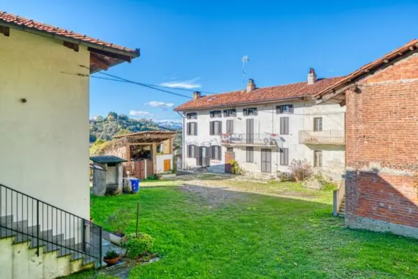 Rustico via Mongreno 22, Pino Torinese