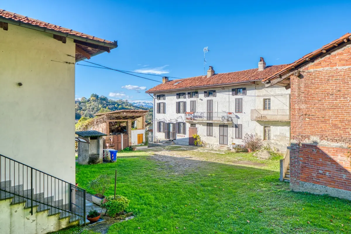 Immagine per Rustico in vendita a Pino Torinese via Mongreno 22