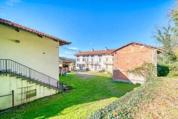 Rustico via Mongreno 22, Pino Torinese