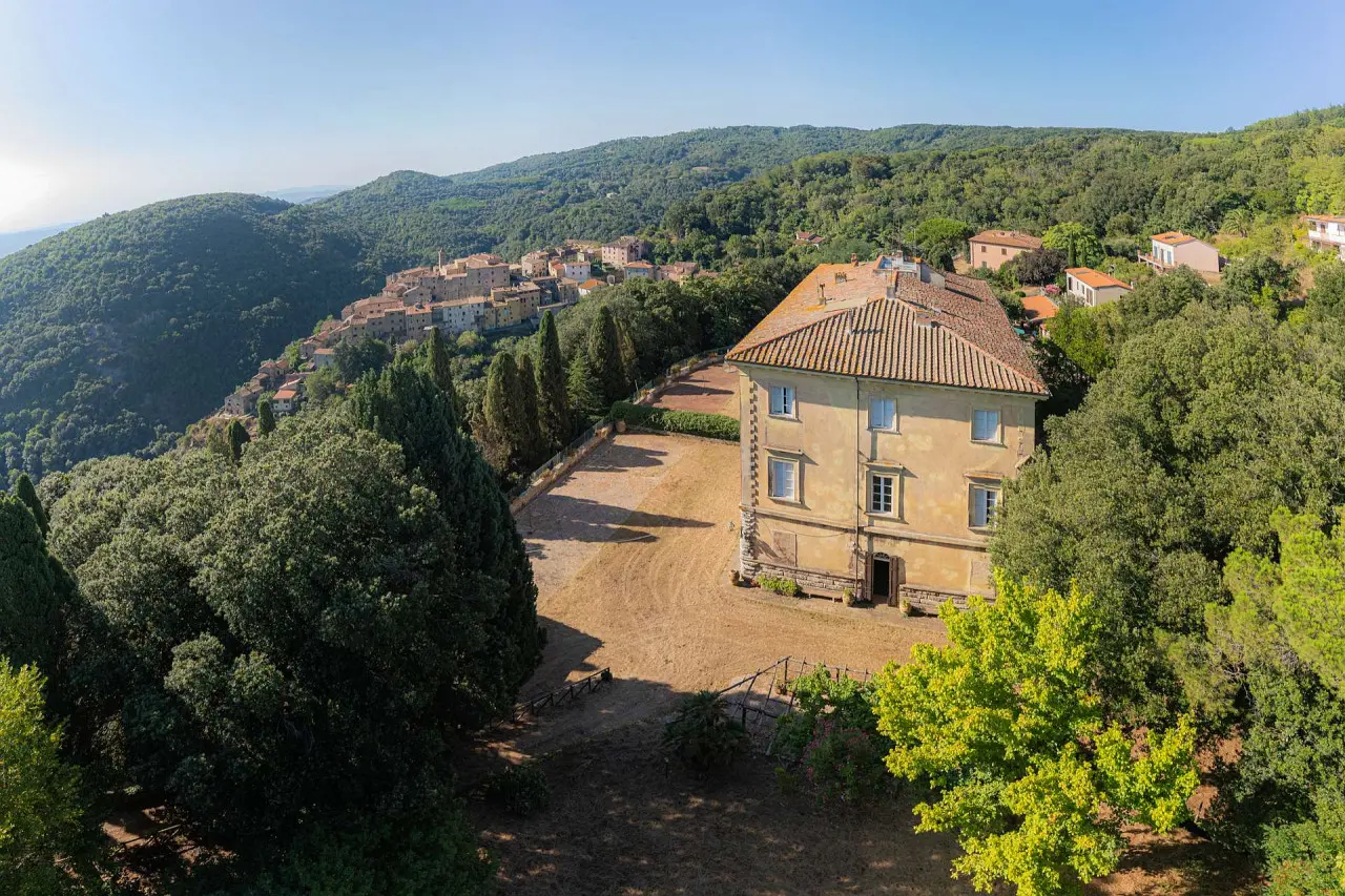 Immagine per Villa Bifamiliare in Vendita a Sassetta Via Del Poggio 50