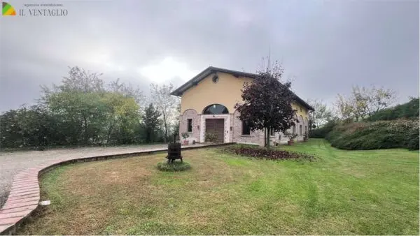 Capannone Fiorano Modenese