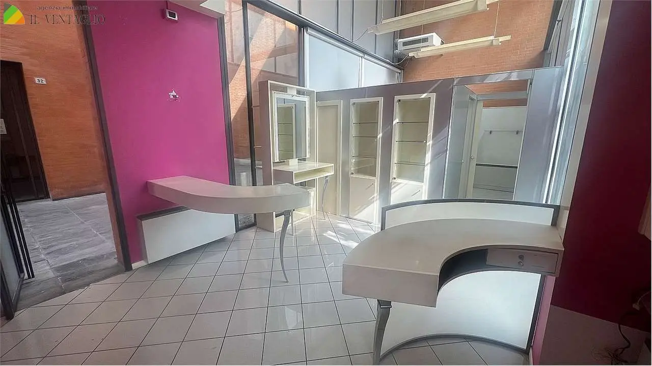 Immagine per Negozio in vendita a Sassuolo