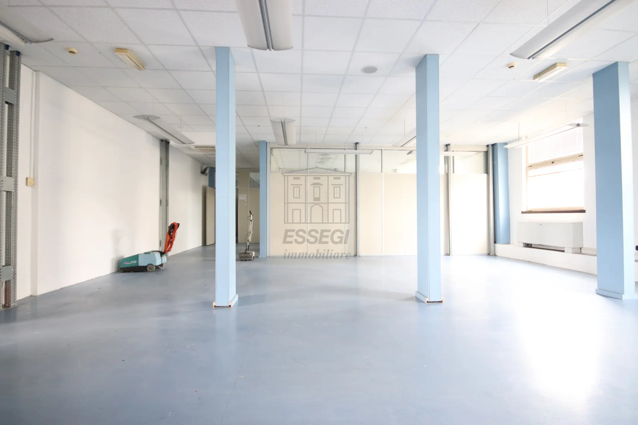 Immagine per Locale commerciale in affitto a Lucca 895