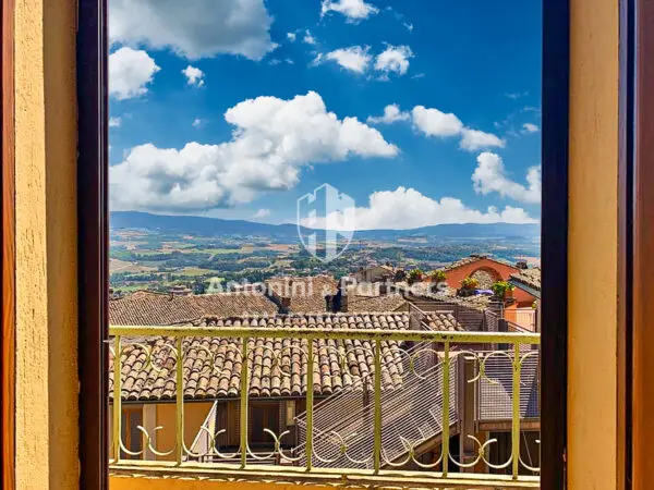 Appartamento piazza Del Popolo, Todi