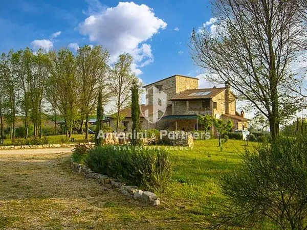 Casale piazza Del Popolo, Todi