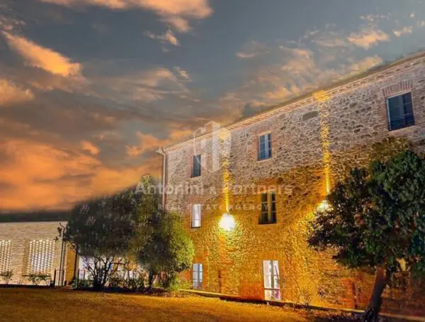Casale piazza Roma 06062, Città Della Pieve