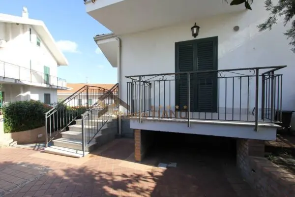 Villa Bifamiliare via Alessandro Magno, Rende