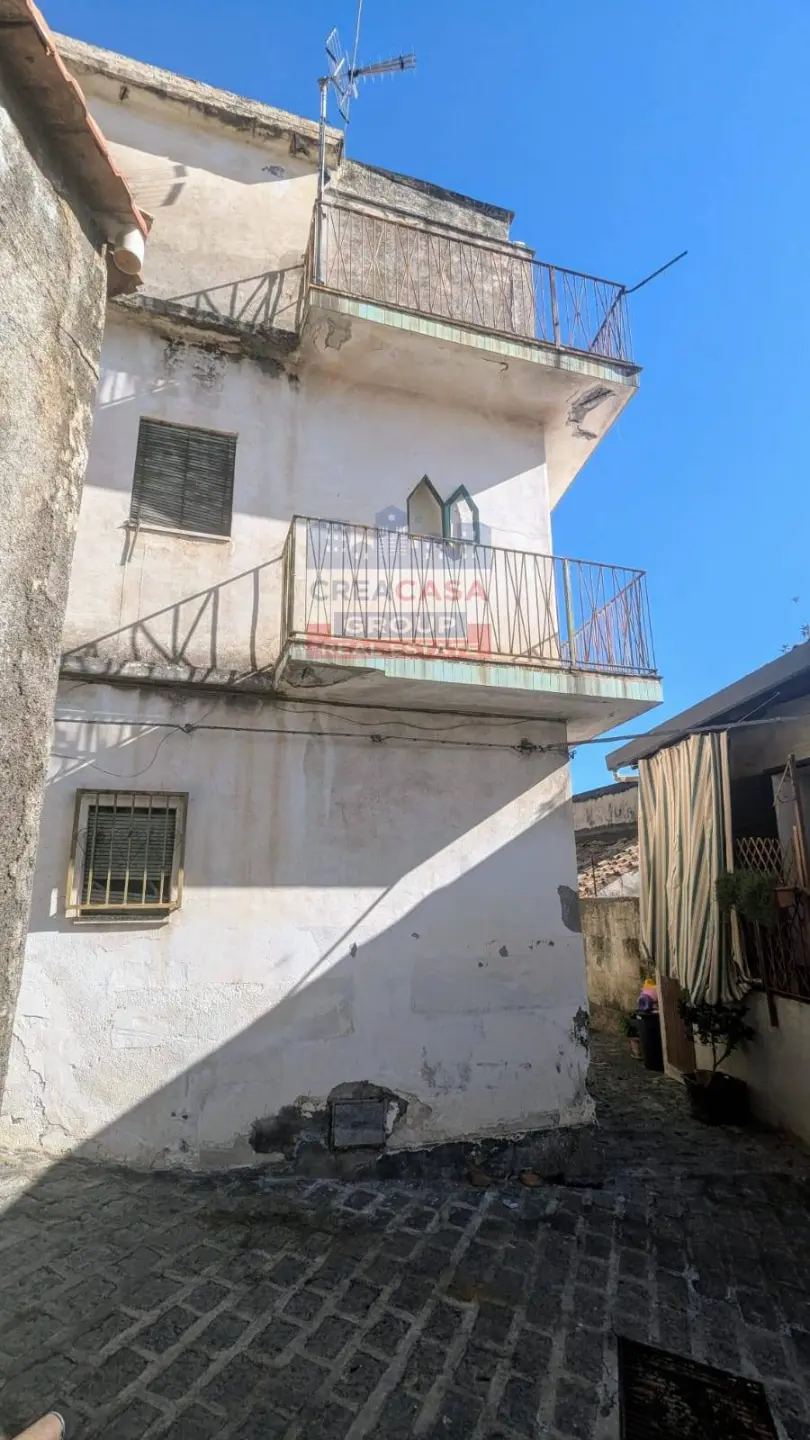 Immagine per Casa indipendente in vendita a Calatabiano via Falde del castello 