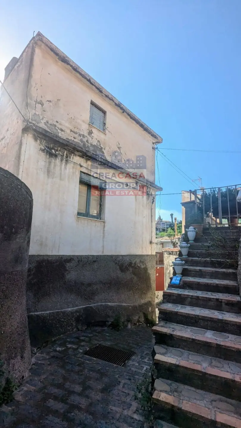 Immagine per Casa indipendente in vendita a Calatabiano via Falde del castello 