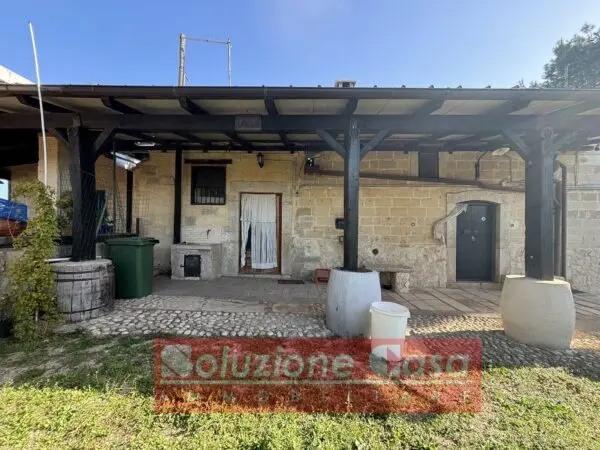 Villa via Contrada Sardoni, Minervino Murge