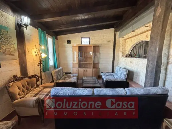 Villa via Contrada Sardoni, Minervino Murge