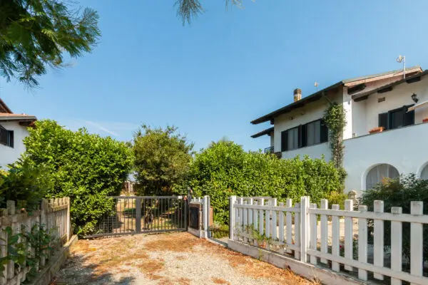 Villa strada Saluggia 148, Crescentino