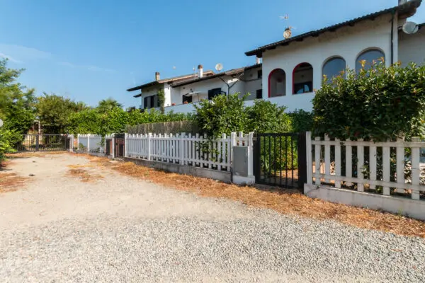 Villa strada Saluggia 148, Crescentino