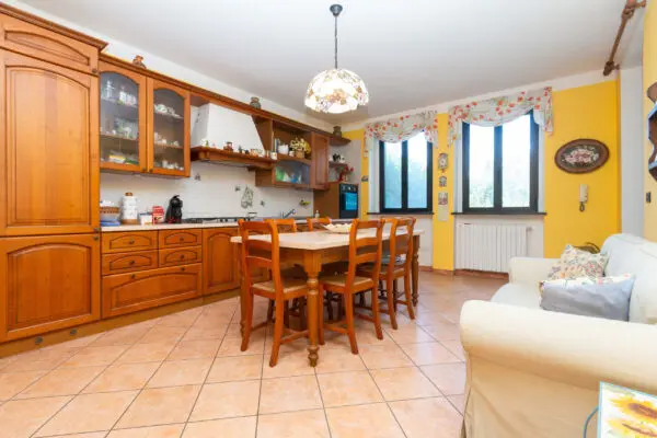 Villa strada Saluggia 148, Crescentino