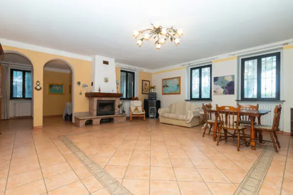 Villa strada Saluggia 148, Crescentino
