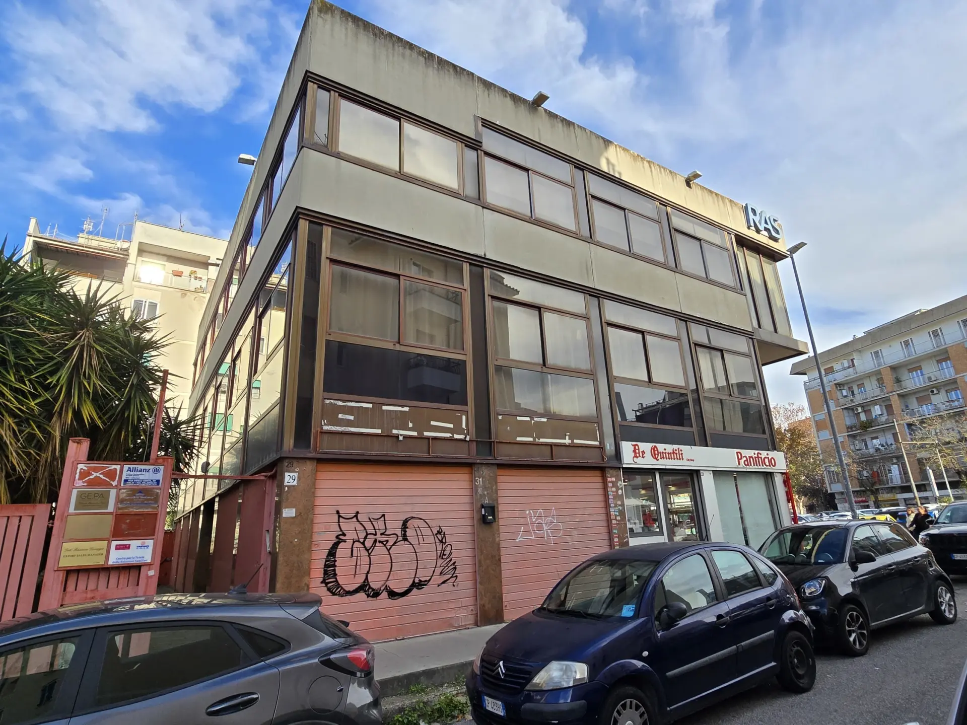 Immagine per Area verde in vendita a Roma via Degli Abeti 29