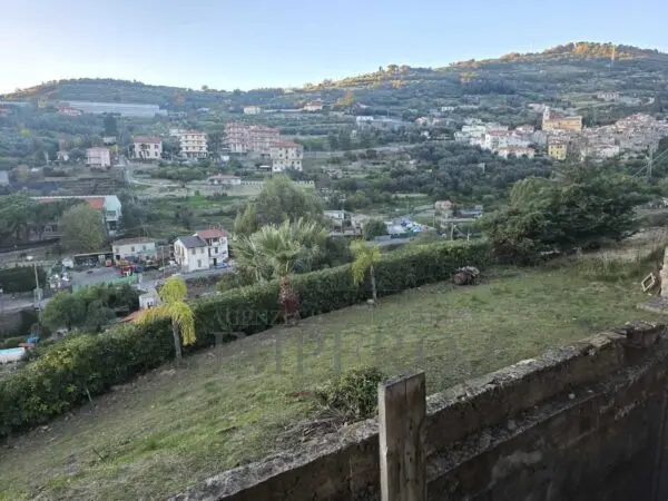 Villa Trifamiliare via Sapergo 16, Bordighera