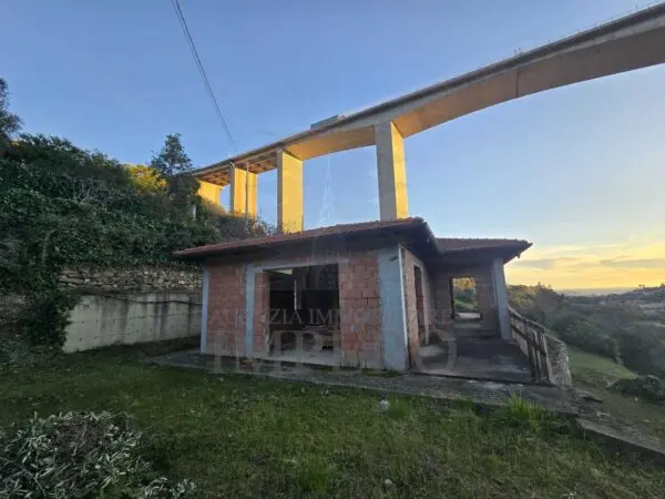Villa Trifamiliare via Sapergo 16, Bordighera