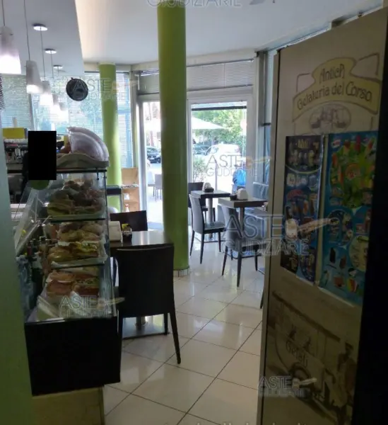Locale Commerciale via Nazario Sauro, Cattolica