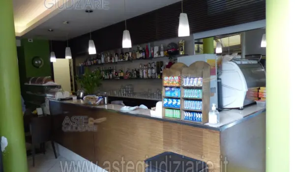 Locale Commerciale via Nazario Sauro, Cattolica