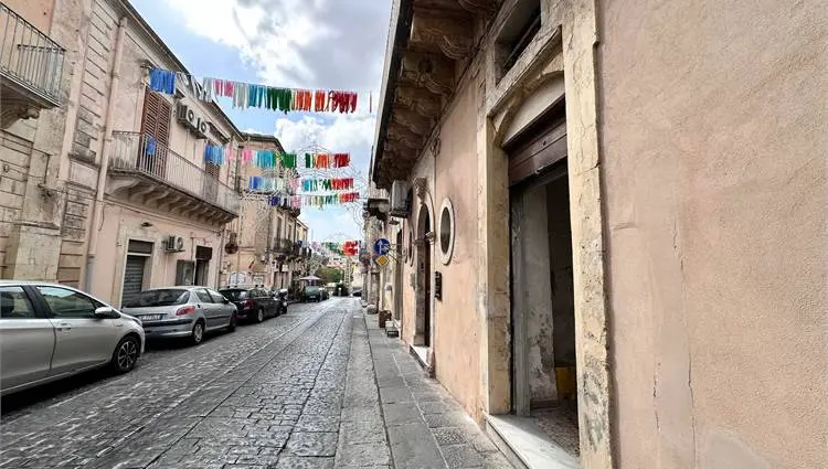 Immagine per Locale Commerciale in vendita a Noto