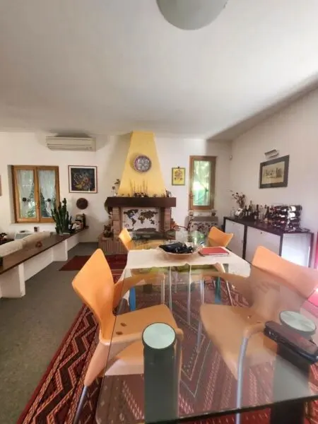 Villa strada La Scogliara, Narni