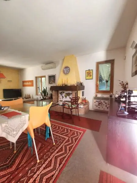 Villa strada La Scogliara, Narni