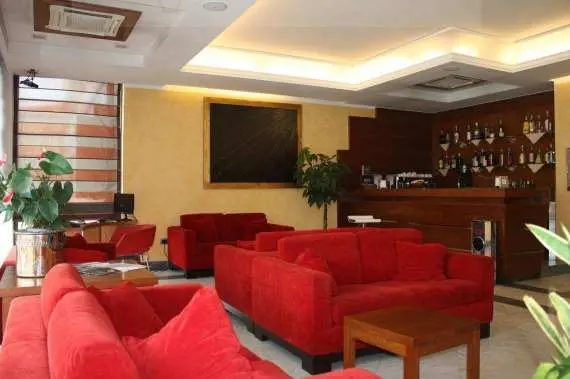 Albergo via Cisa Terza Traversa Snc, Sarzana