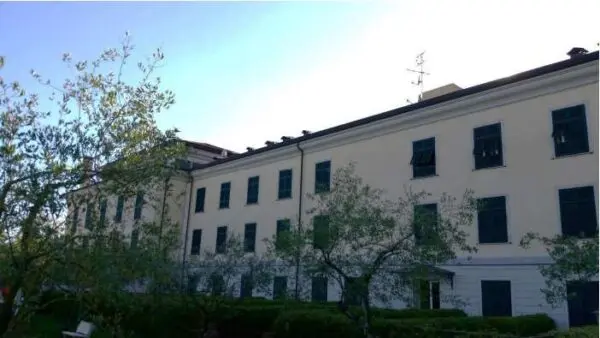 Albergo via Cisa Terza Traversa Snc, Sarzana