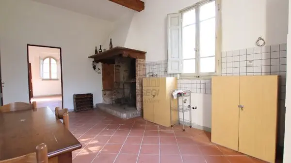 Villa via Cercatoia Alta, Montecarlo