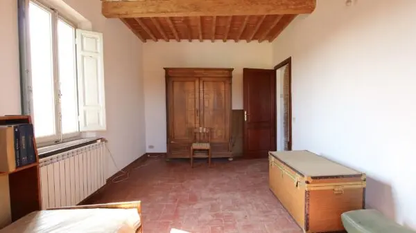 Villa via Cercatoia Alta, Montecarlo