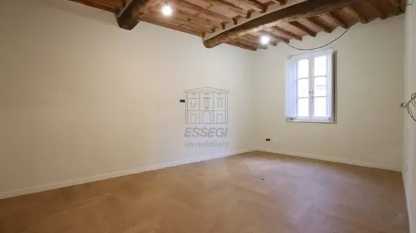Monolocale piazza San Giusto, Centro Storico, Lucca